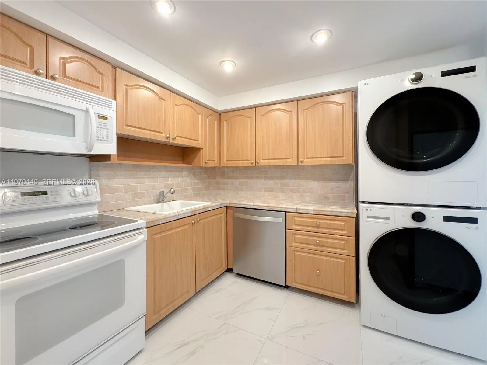 555 Crandon Blvd # 82, Key Biscayne, FL 33149 photo 12