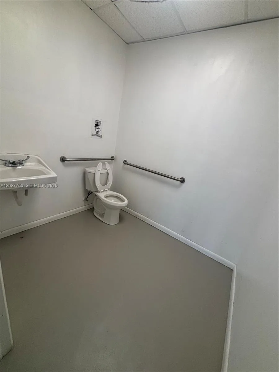 6741 SW 8th St # 6747, Miami, FL 33144 photo 3