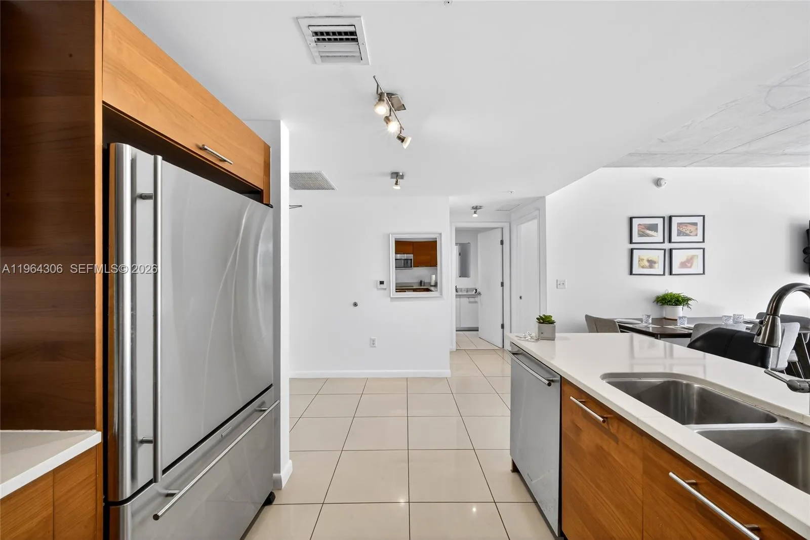 3250 NE 1st Ave # 502, Miami, FL 33137 photo 3