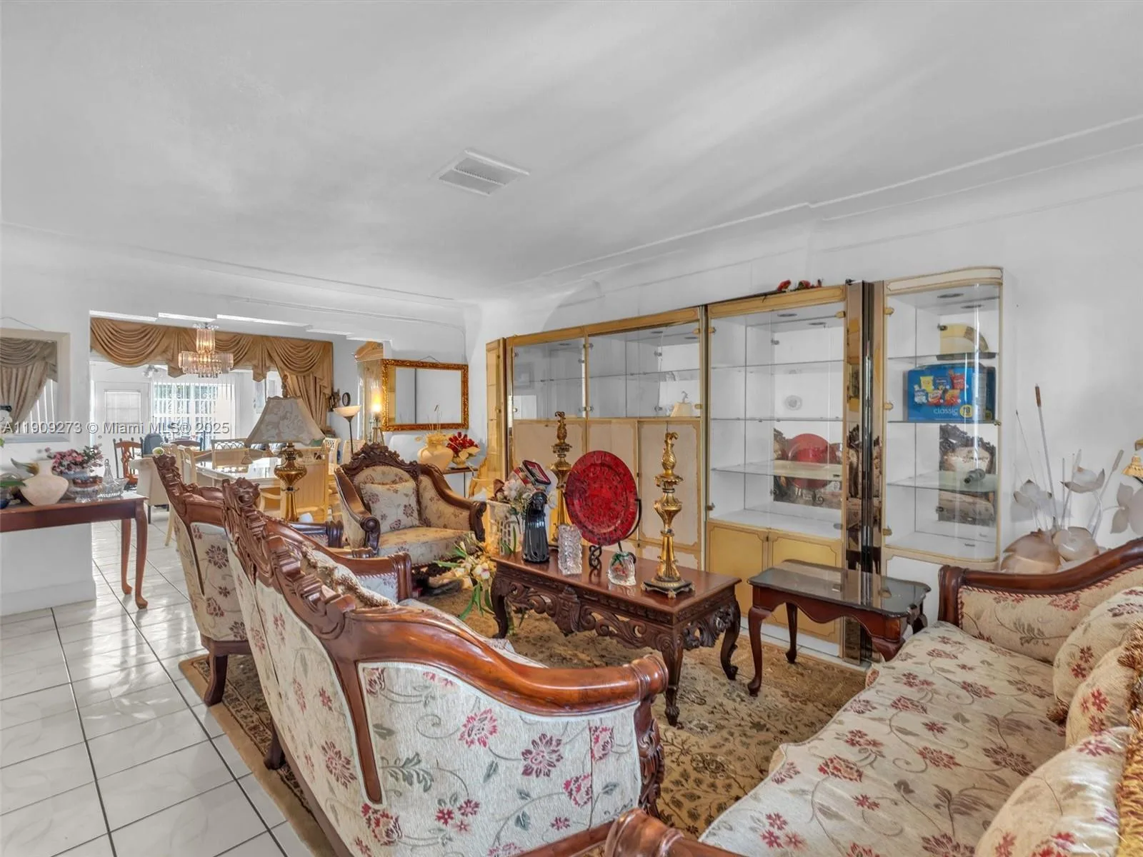560 NE 77th St, Miami, FL 33138 photo 4