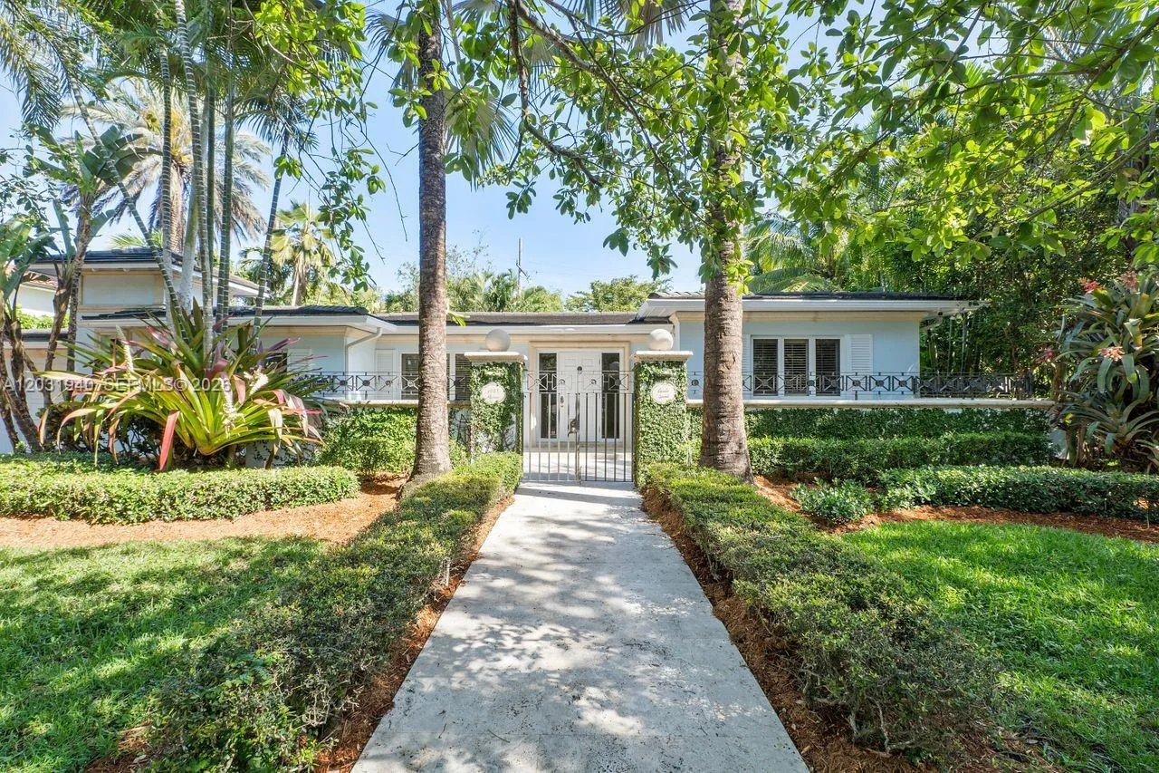 1037 Alfonso Ave, Coral Gables, FL 33146