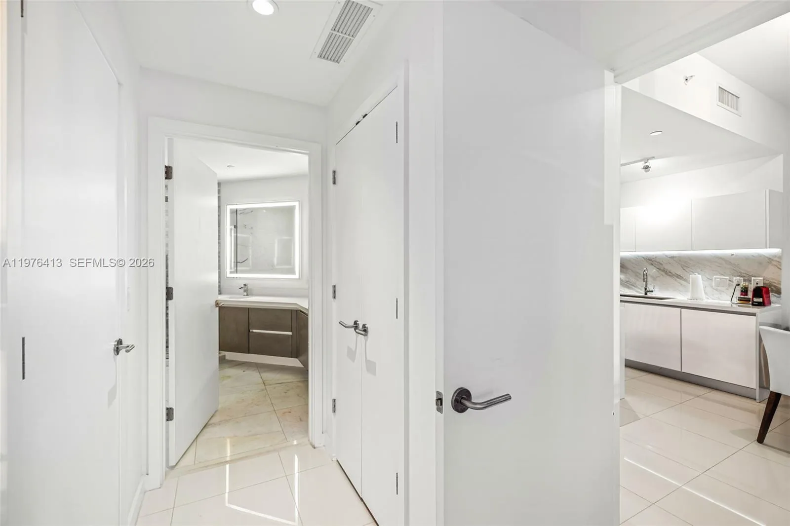 851 NE 1st Ave # 4506, Miami, FL 33132 photo 10
