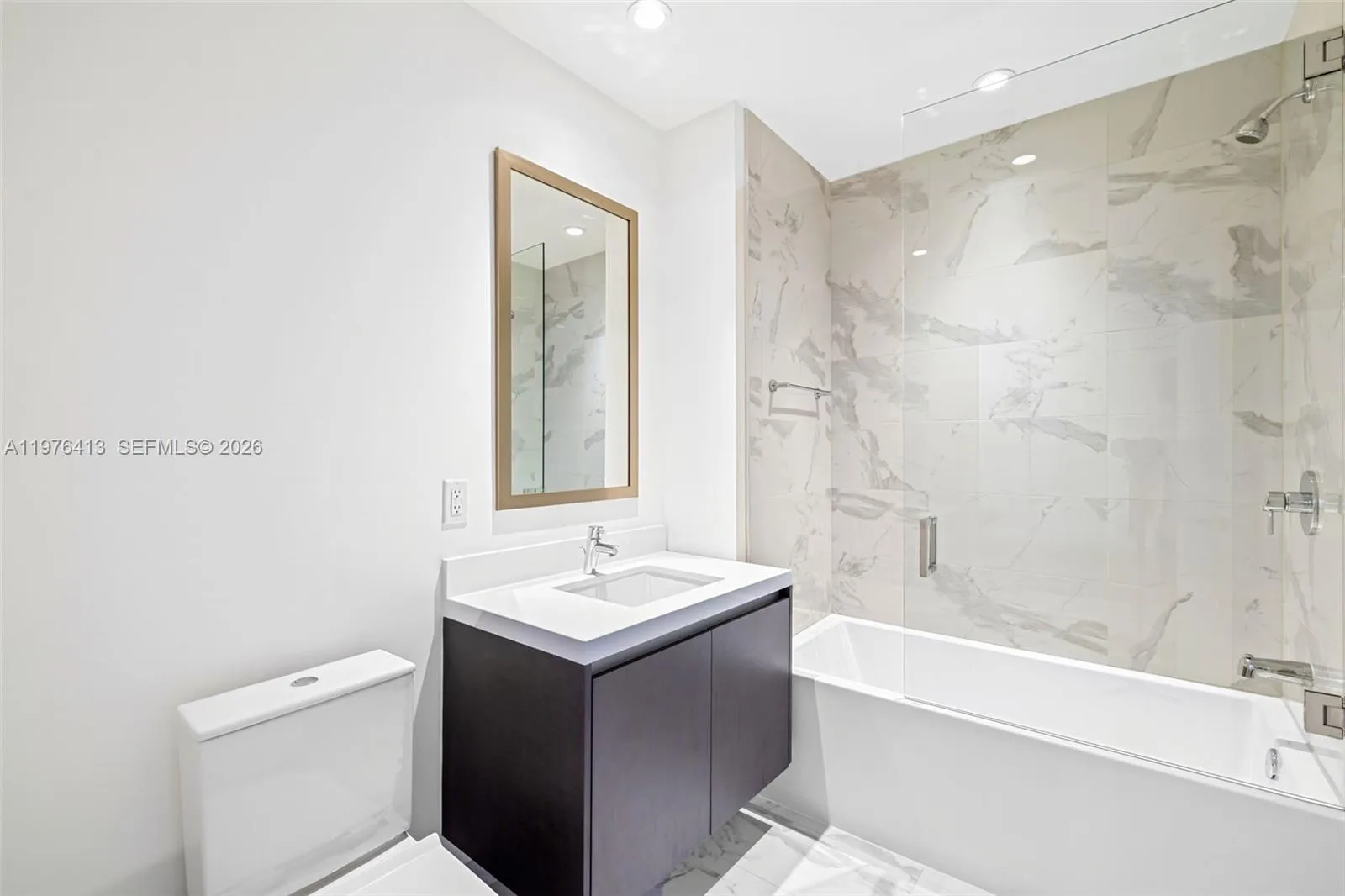 851 NE 1st Ave # 4506, Miami, FL 33132 photo 12
