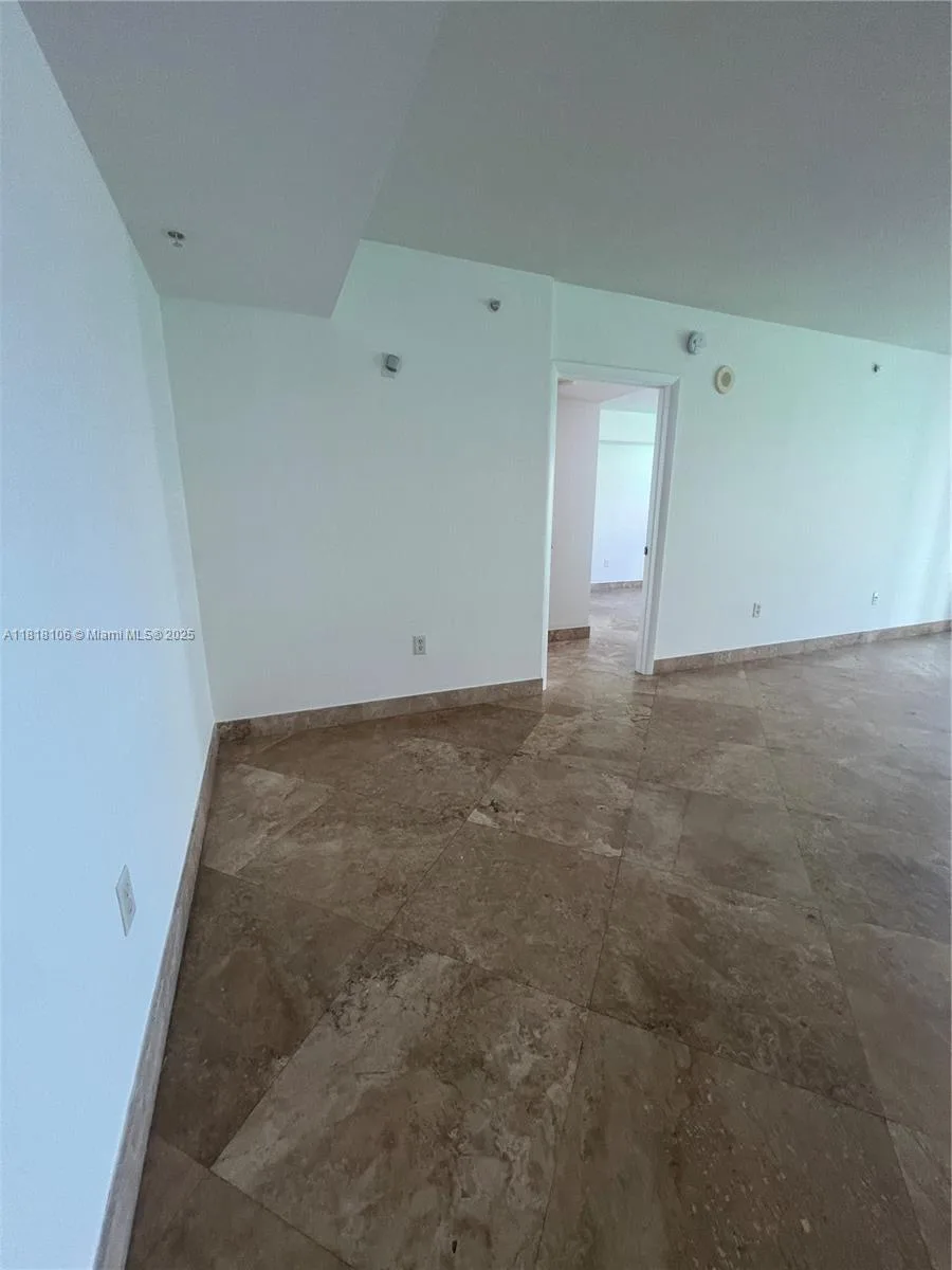 31 SE 5 ST # 3004, Miami, FL 33131 photo 13