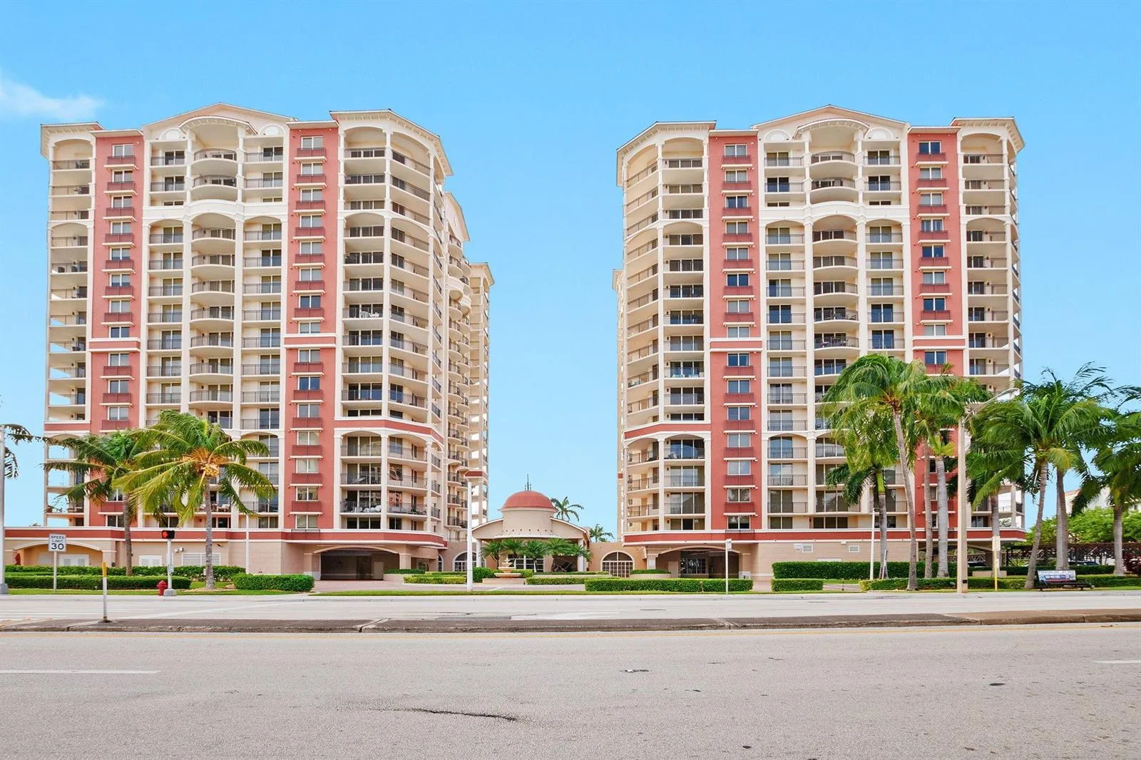 2011 N Ocean Boulevard # 206, Fort Lauderdale, FL 33305