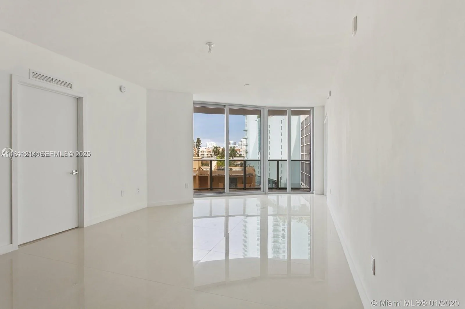 488 NE 18th St # 501, Miami, FL 33132 photo 2