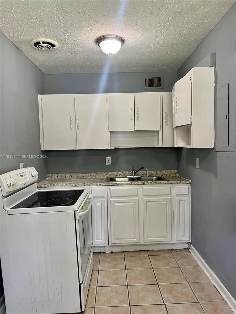 4502 Friden Dr Jacksonville, Jacksonville, FL 32209 photo 3