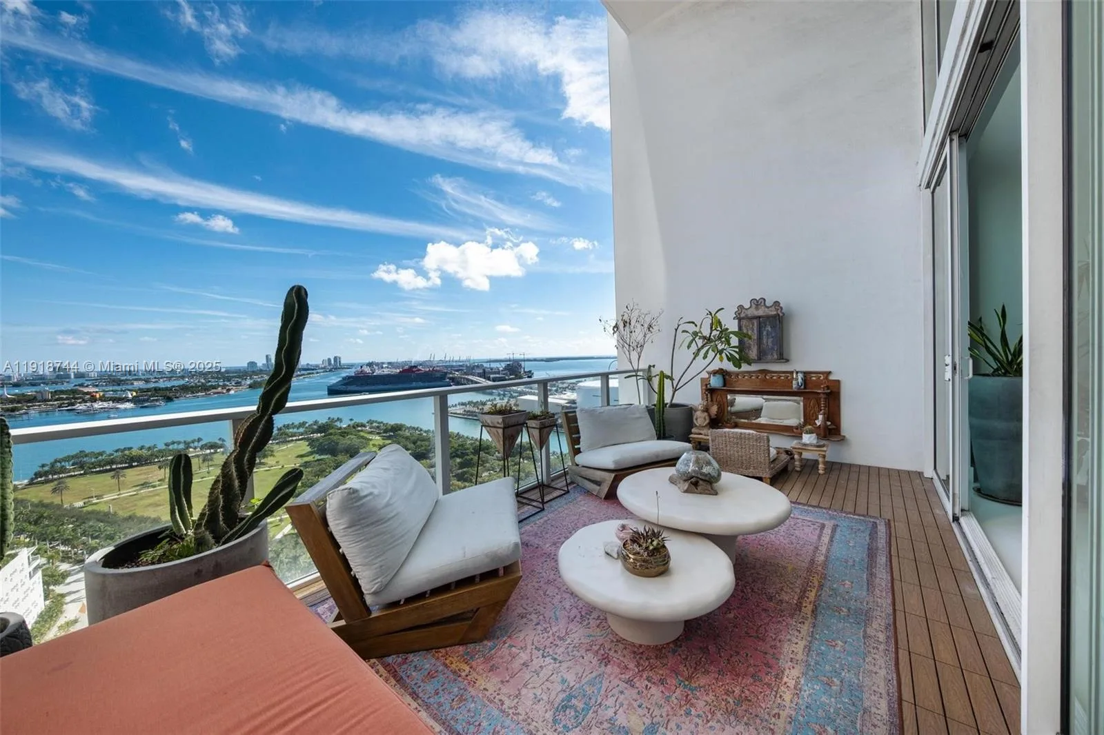 1040 Biscayne Blvd # 2203, Miami, FL 33132 photo 3