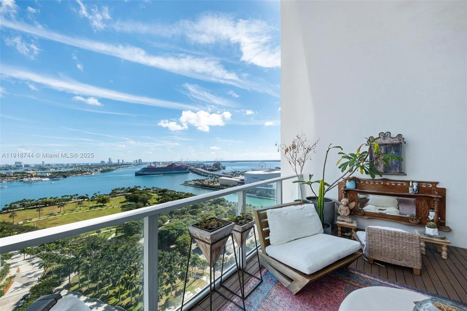 1040 Biscayne Blvd # 2203, Miami, FL 33132 photo 4