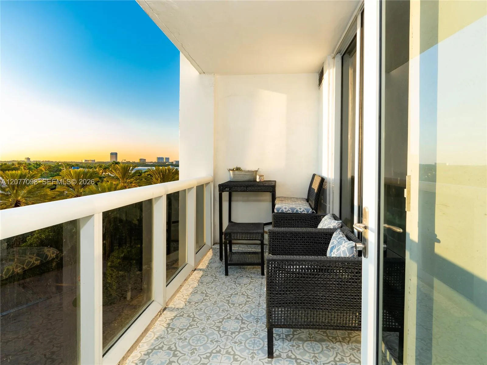 10275 Collins Ave # 527, Bal Harbour, FL 33154 photo 3