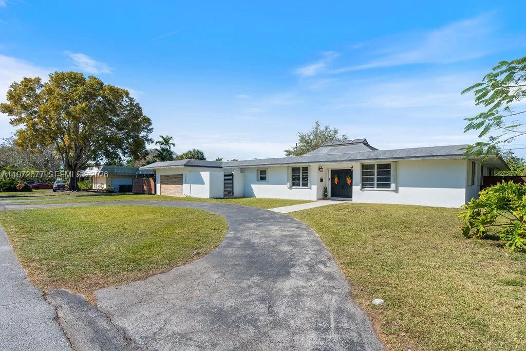 13780 SW 73rd Ct, Palmetto Bay, FL 33158 photo 2