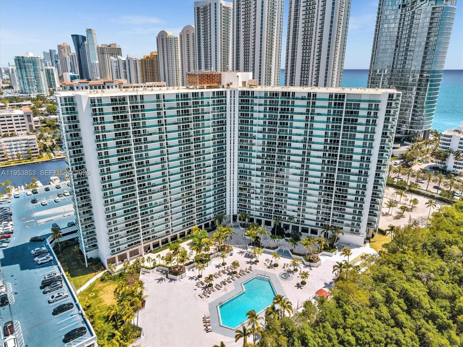 100 Bayview Dr # 223, Sunny Isles Beach, FL 33160