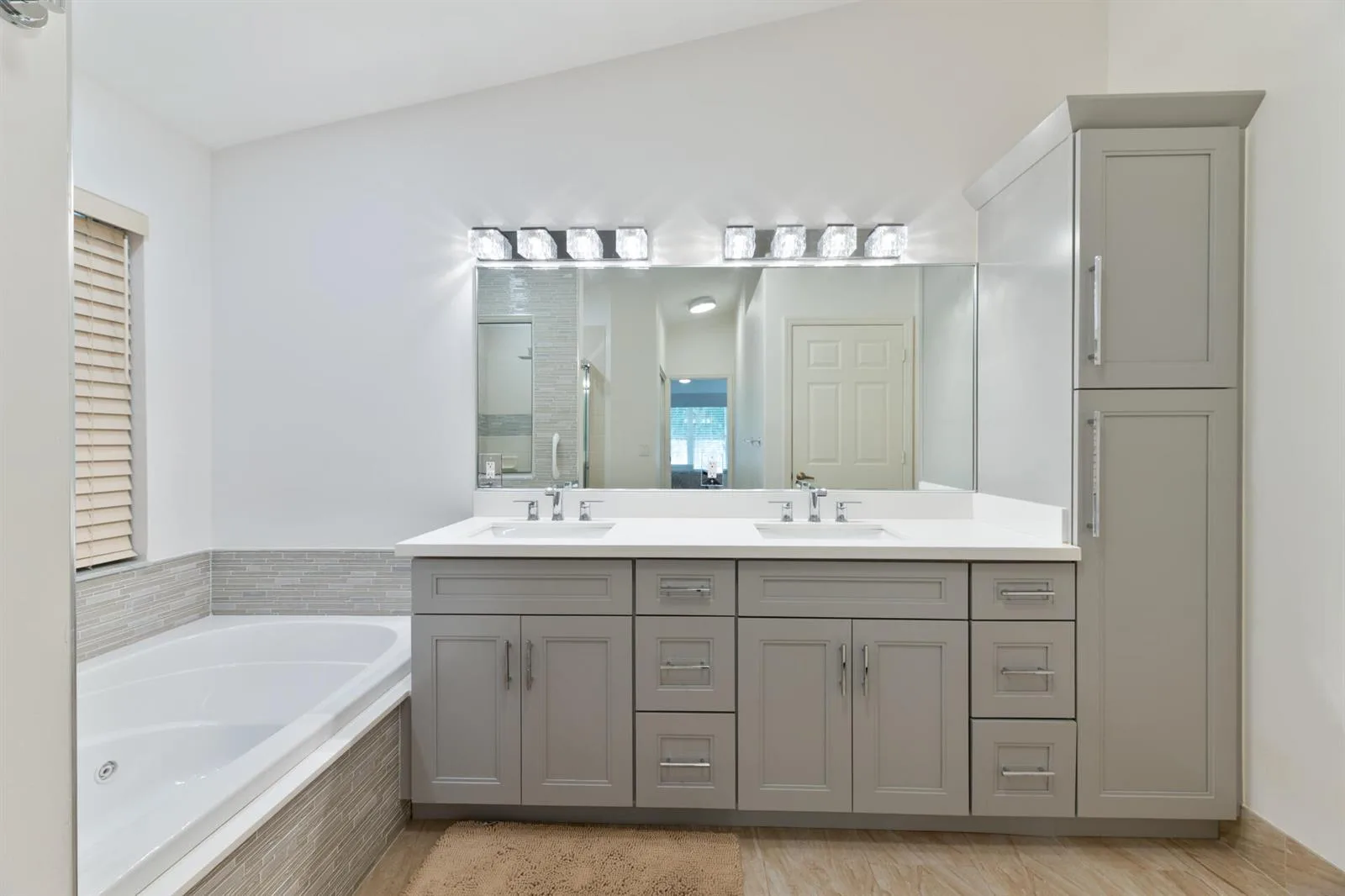 19200 NW 24TH Court, Pembroke Pines, FL 33029 photo 13