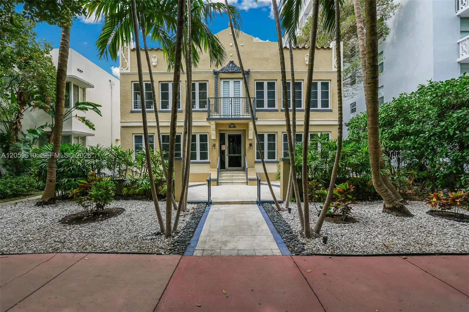 1018 Meridian Ave # 2, Miami Beach, FL 33139