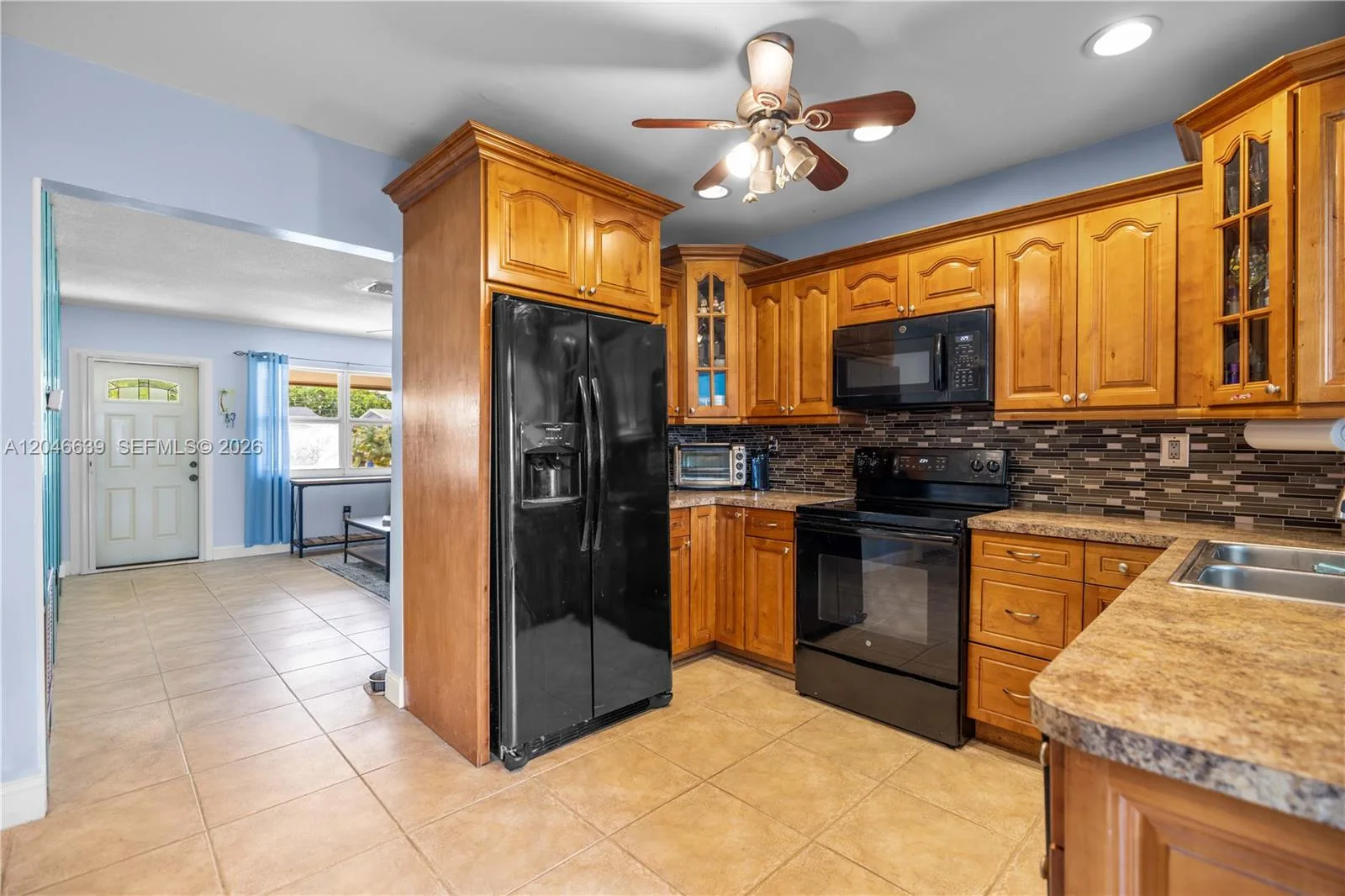 6870 Pershing St, Hollywood, FL 33024 photo 10