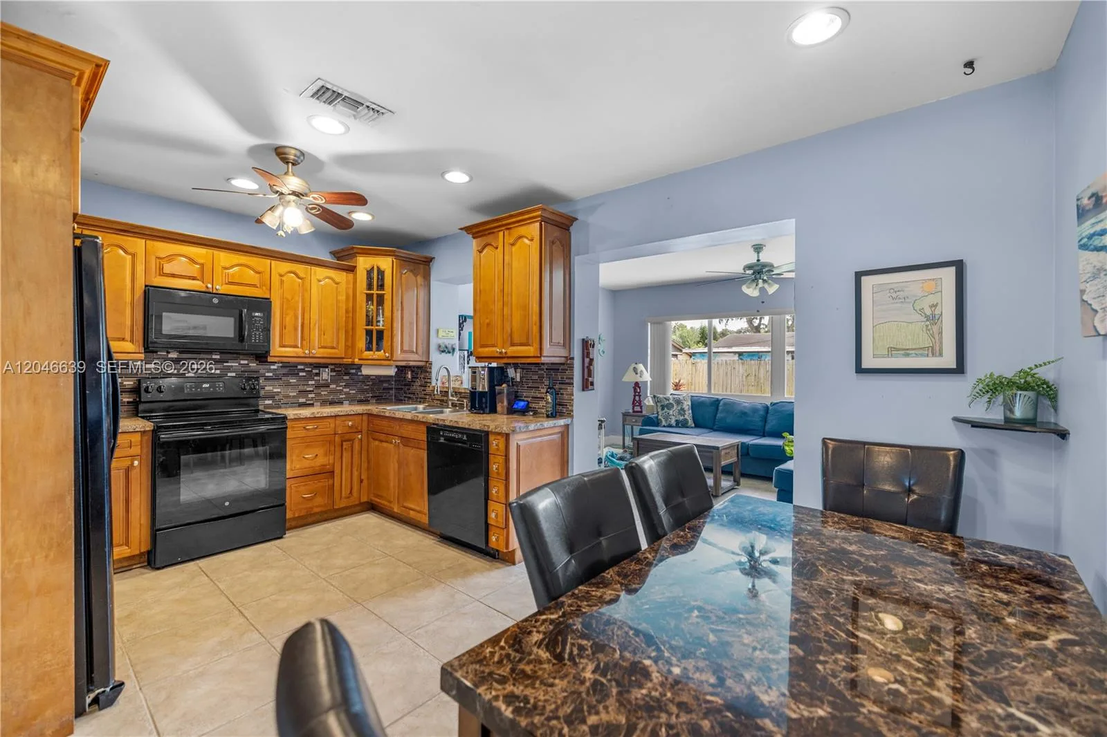 6870 Pershing St, Hollywood, FL 33024 photo 13
