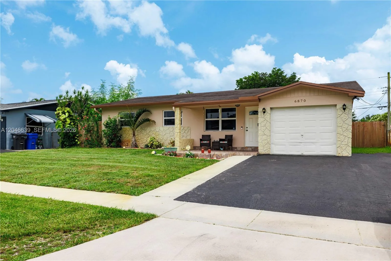 6870 Pershing St, Hollywood, FL 33024 photo 4