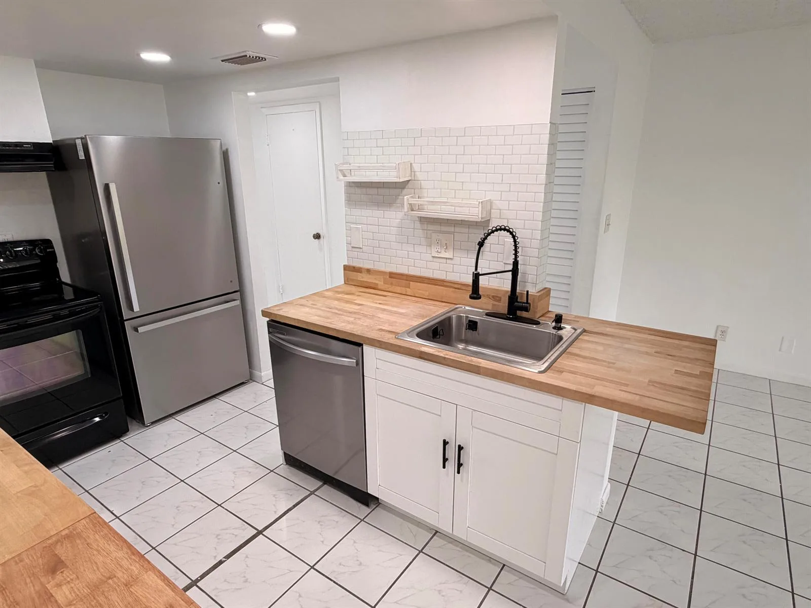 9825 NW 37th Street # 5F, Sunrise, FL 33351 photo 7