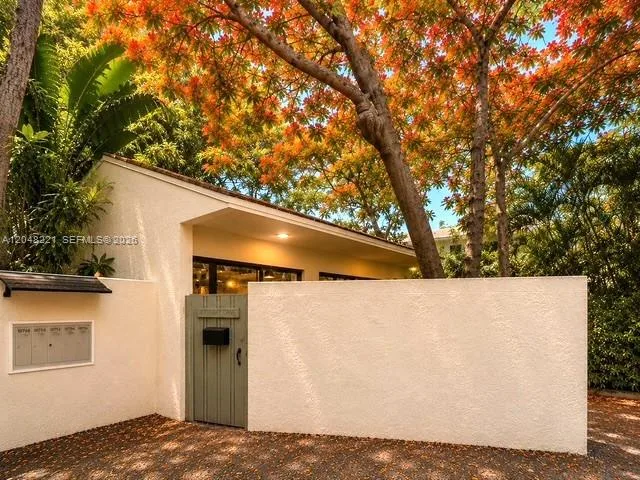 3074 Aviation Ave # 1, Miami, FL 33133
