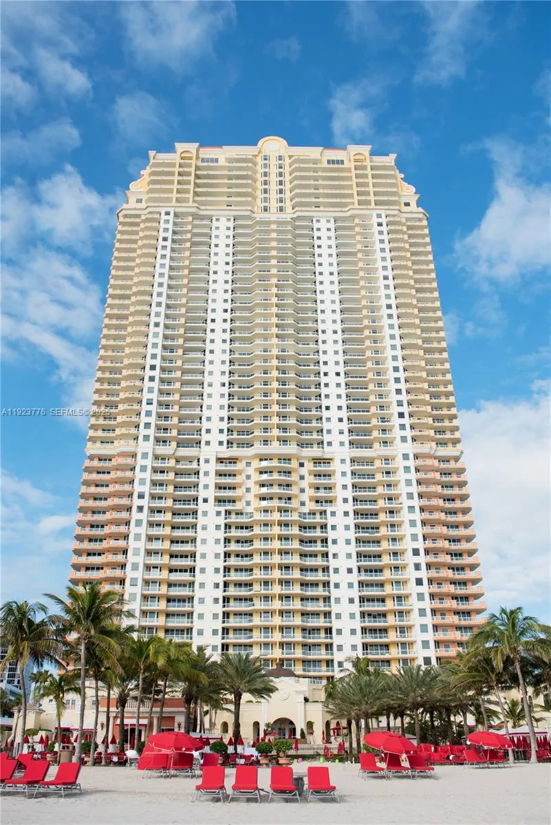 17875 Collins Ave # 905, Sunny Isles Beach, FL 33160