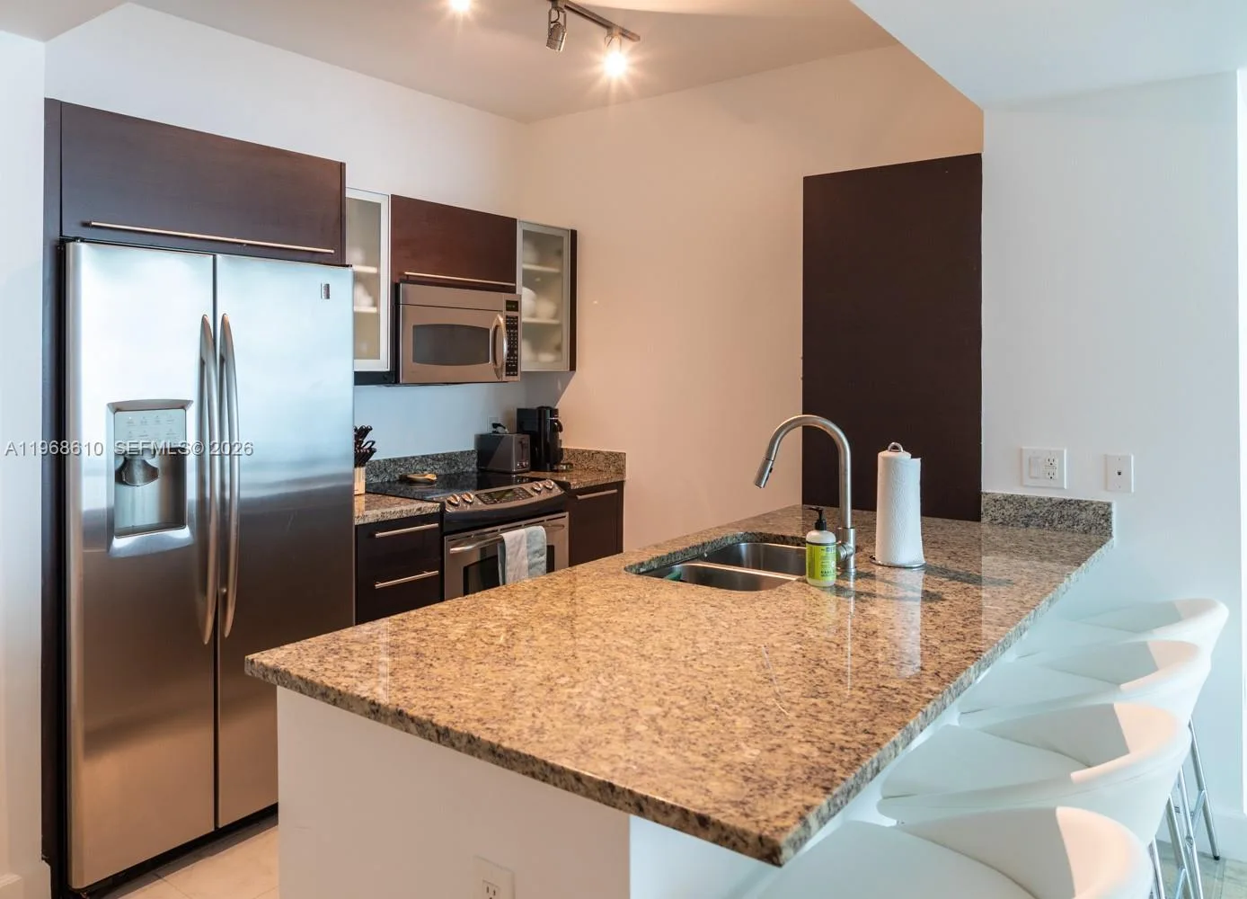 950 Brickell Bay Dr # 1504, Miami, FL 33131 photo 5