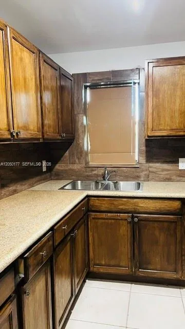 4160 NW 21st St # 242-B, Lauderhill, FL 33313