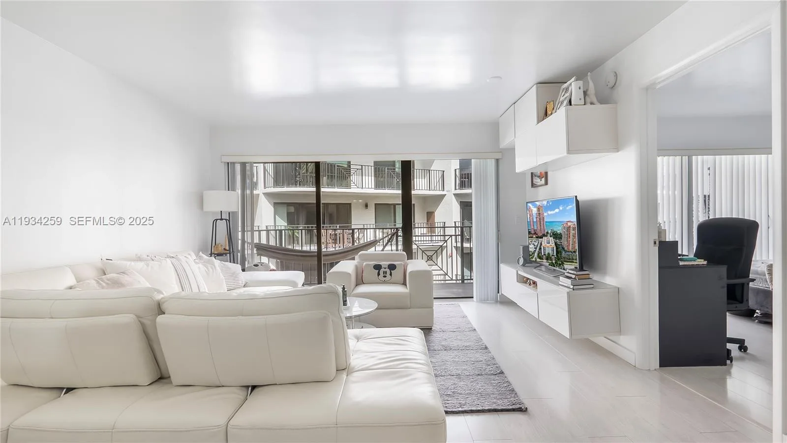 2029 N Ocean Blvd # 404, Fort Lauderdale, FL 33305