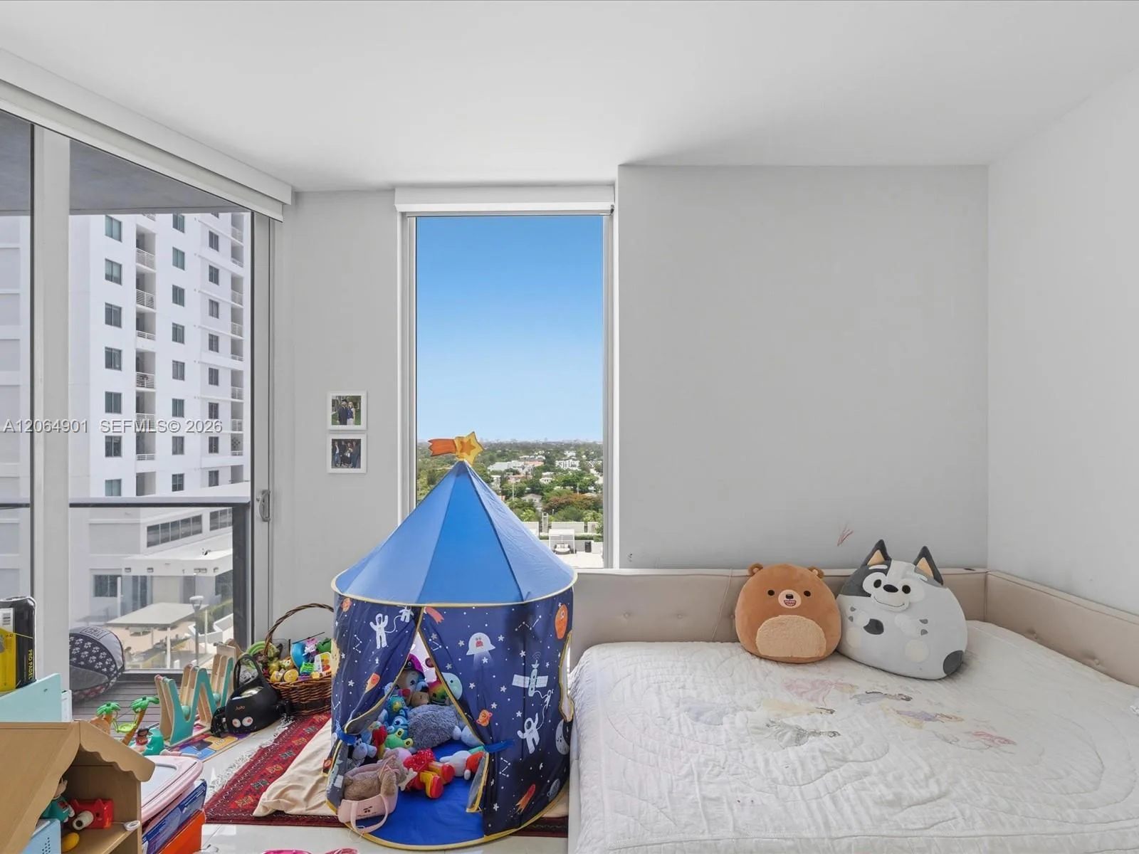 1010 SW 2nd Ave # 1009, Miami, FL 33130 photo 12