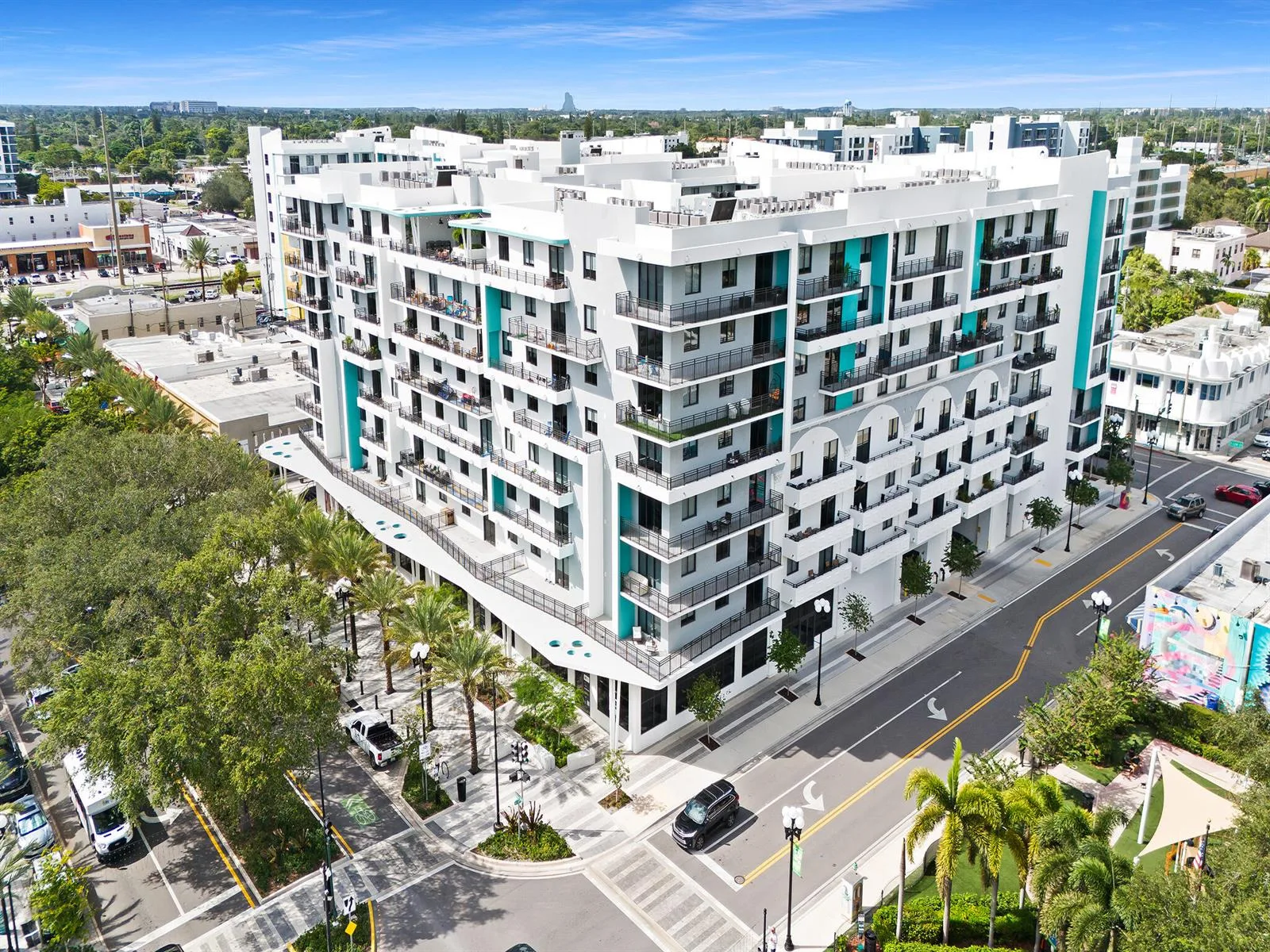 2001 Hollywood Boulevard, Hollywood, FL 33020