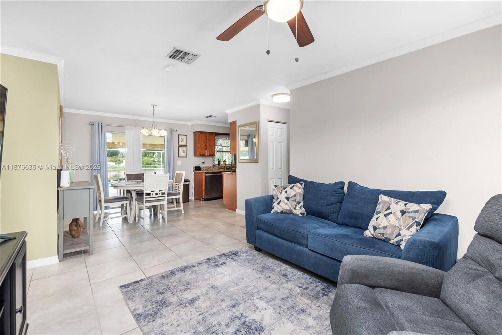 2673 Montego DR, Fort Myers, FL 33905 photo 3