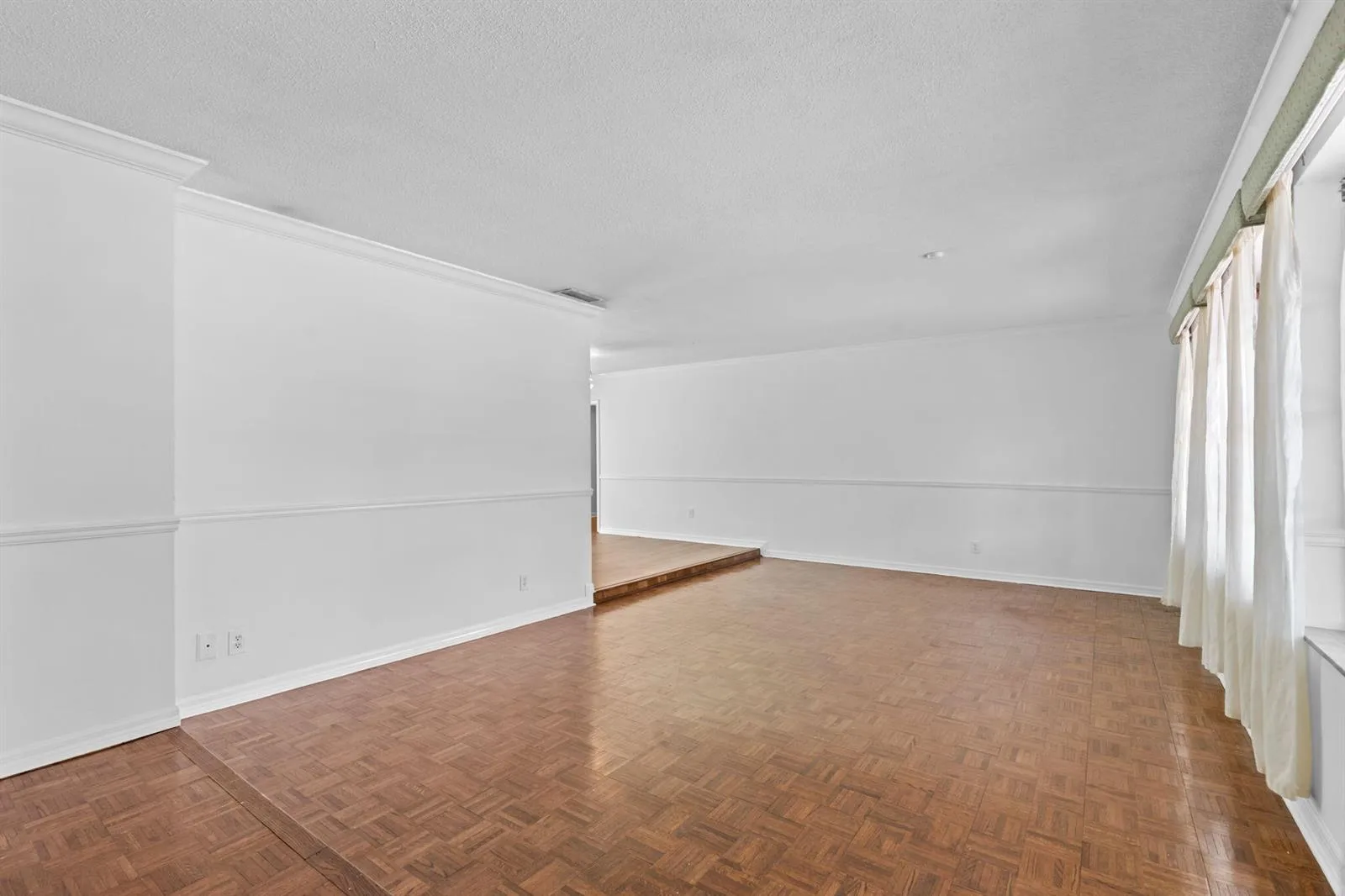 2140 NE 206th Street, Miami, FL 33179 photo 3