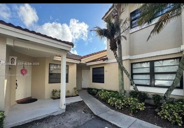 6308 NW 170th Ter, Hialeah, FL 33015