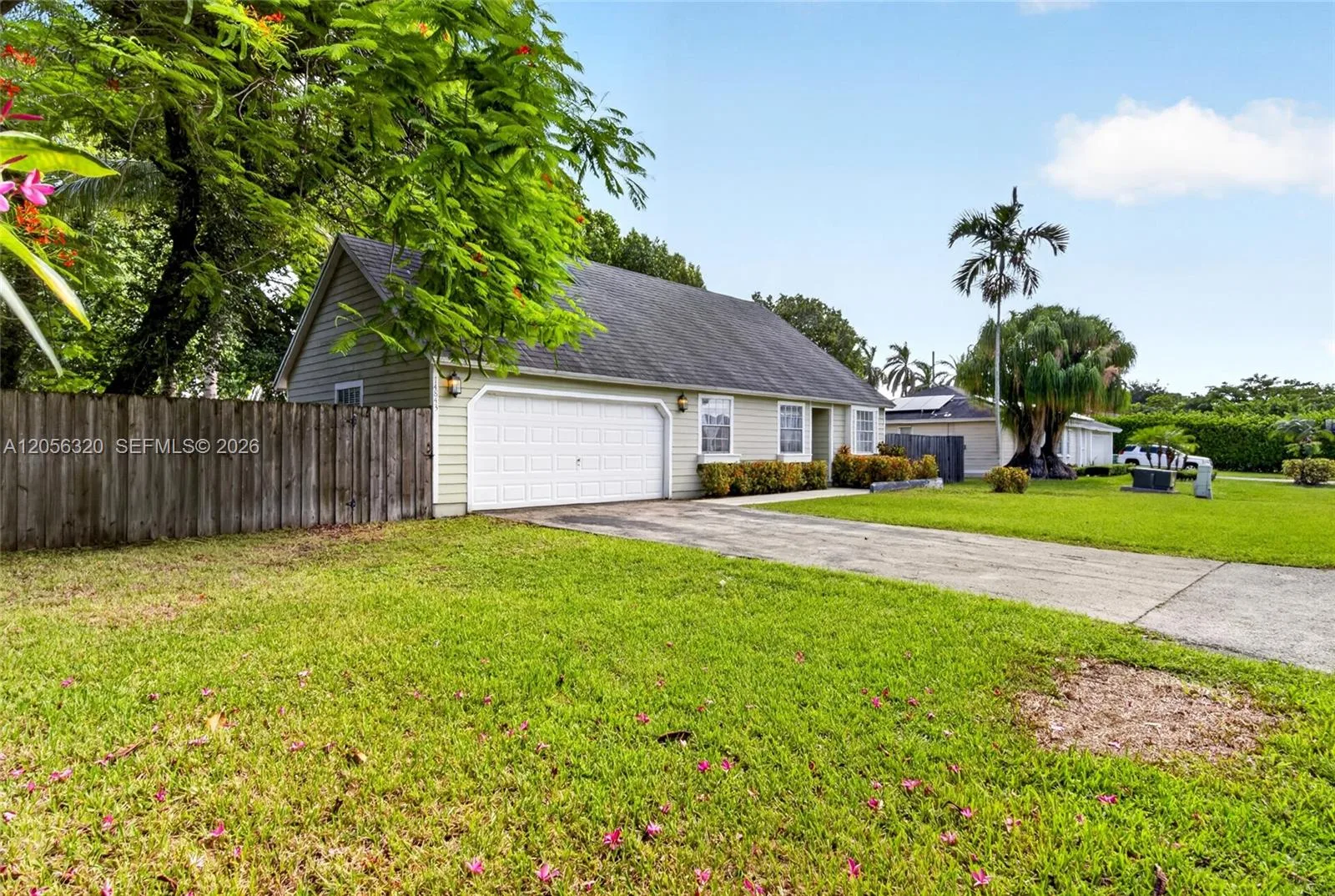 14843 SW 152nd Ter, Miami, FL 33187 photo 2
