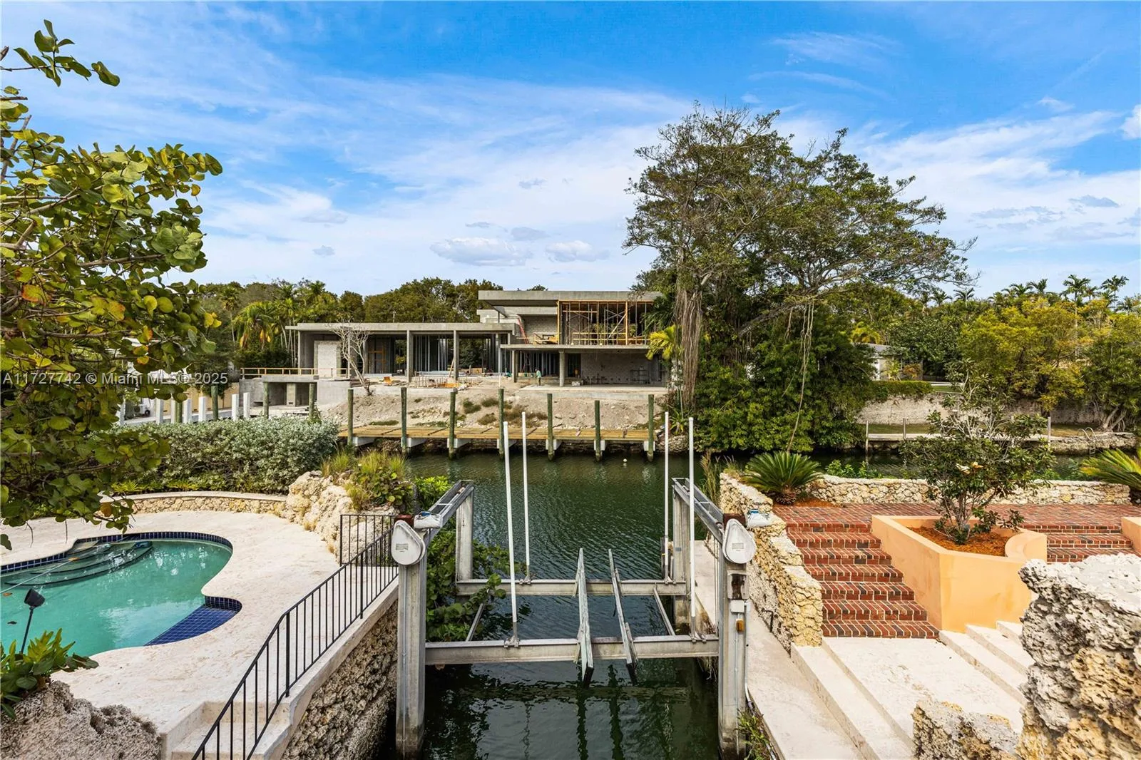 1181 S Alhambra Cir, Coral Gables, FL 33146 photo 3