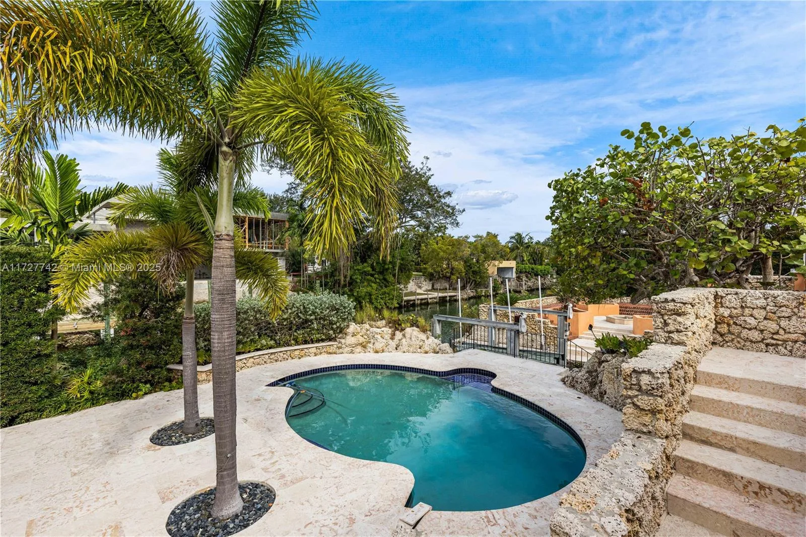 1181 S Alhambra Cir, Coral Gables, FL 33146 photo 5