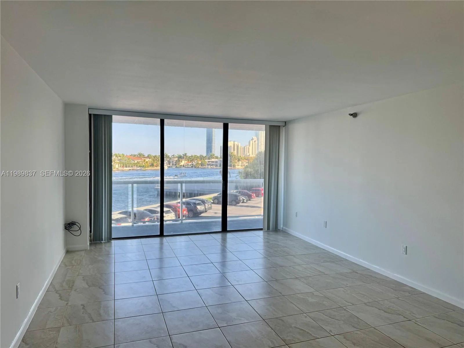 20515 E Country Club Dr # 246, Aventura, FL 33180 photo 2
