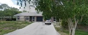 648/650 Creuset Ave S, Lehigh Acres, FL 33974
