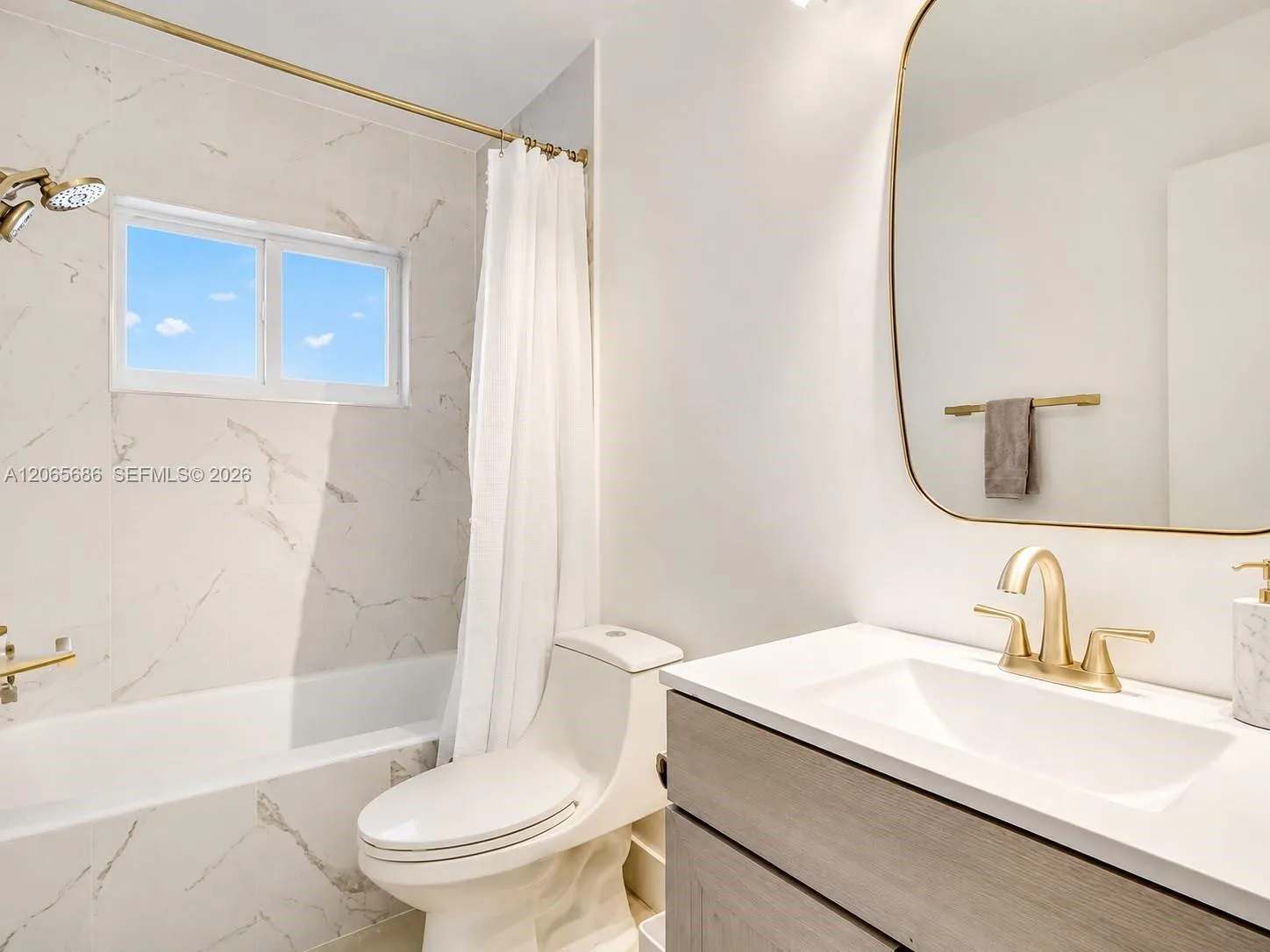 1321 NE 26th Ter, Pompano Beach, FL 33062 photo 12