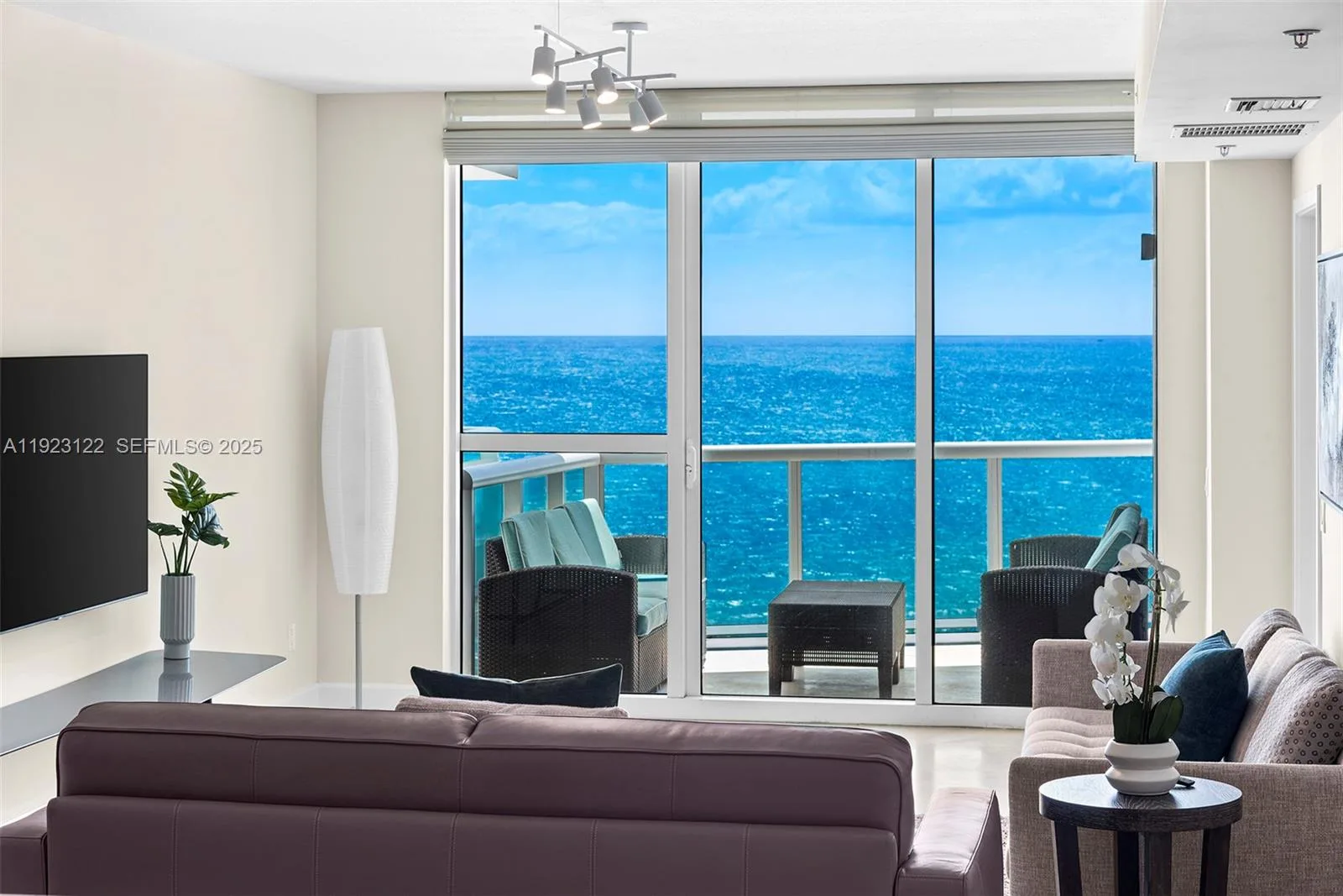 3801 Collins Ave # 1602, Miami Beach, FL 33140