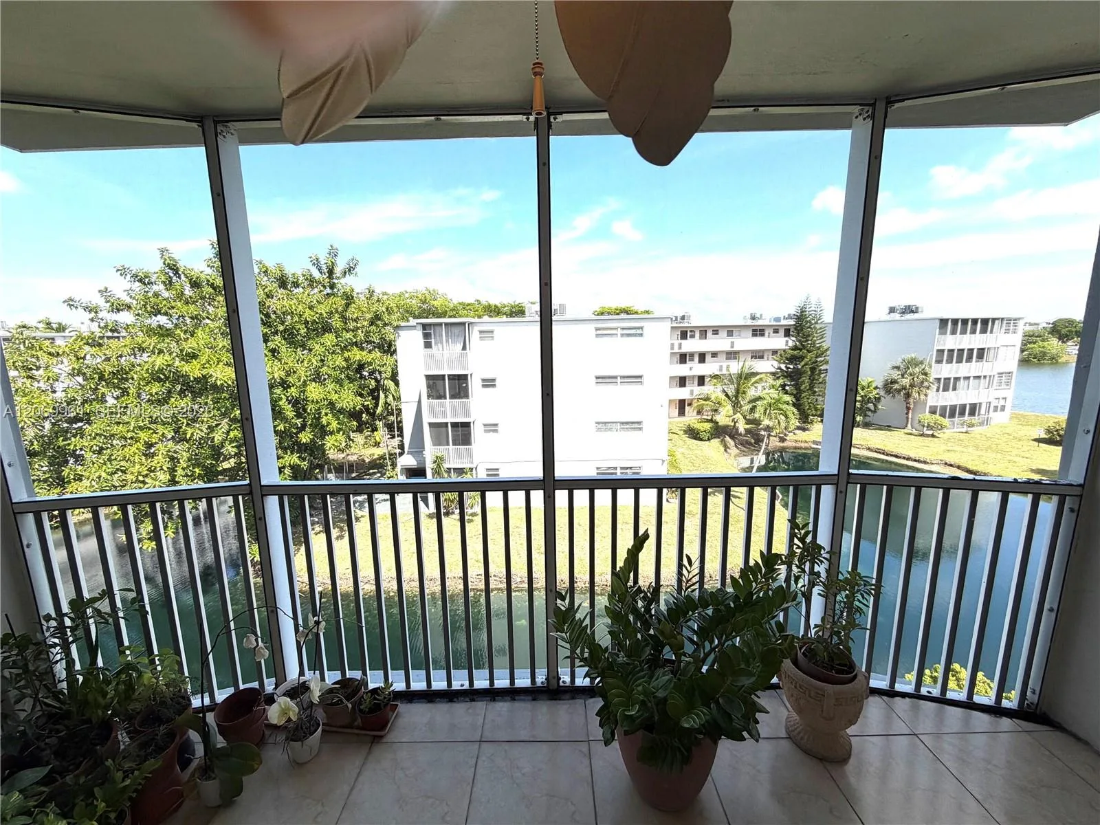1660 NE 191st St # 406-1, Miami, FL 33179