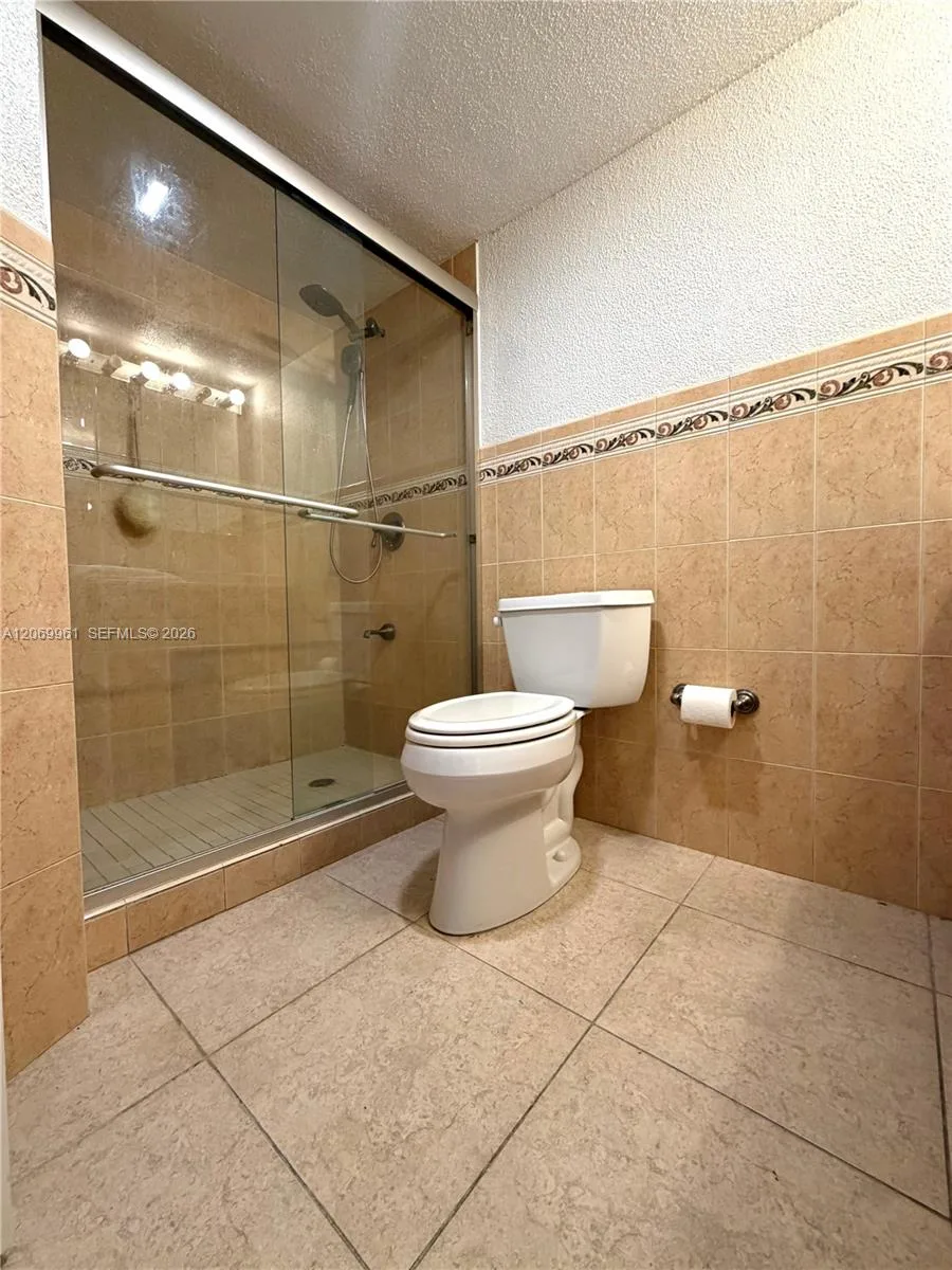 1660 NE 191st St # 406-1, Miami, FL 33179 photo 11