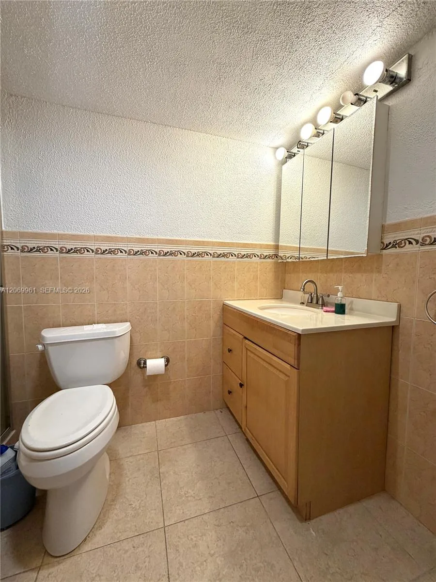 1660 NE 191st St # 406-1, Miami, FL 33179 photo 12