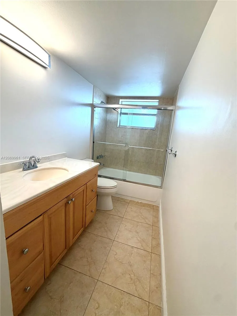 1660 NE 191st St # 406-1, Miami, FL 33179 photo 6