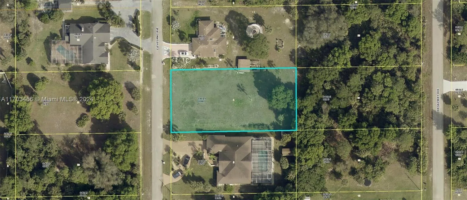 516 Cleveland Ave, Lehigh Acres, FL 33972 photo 4