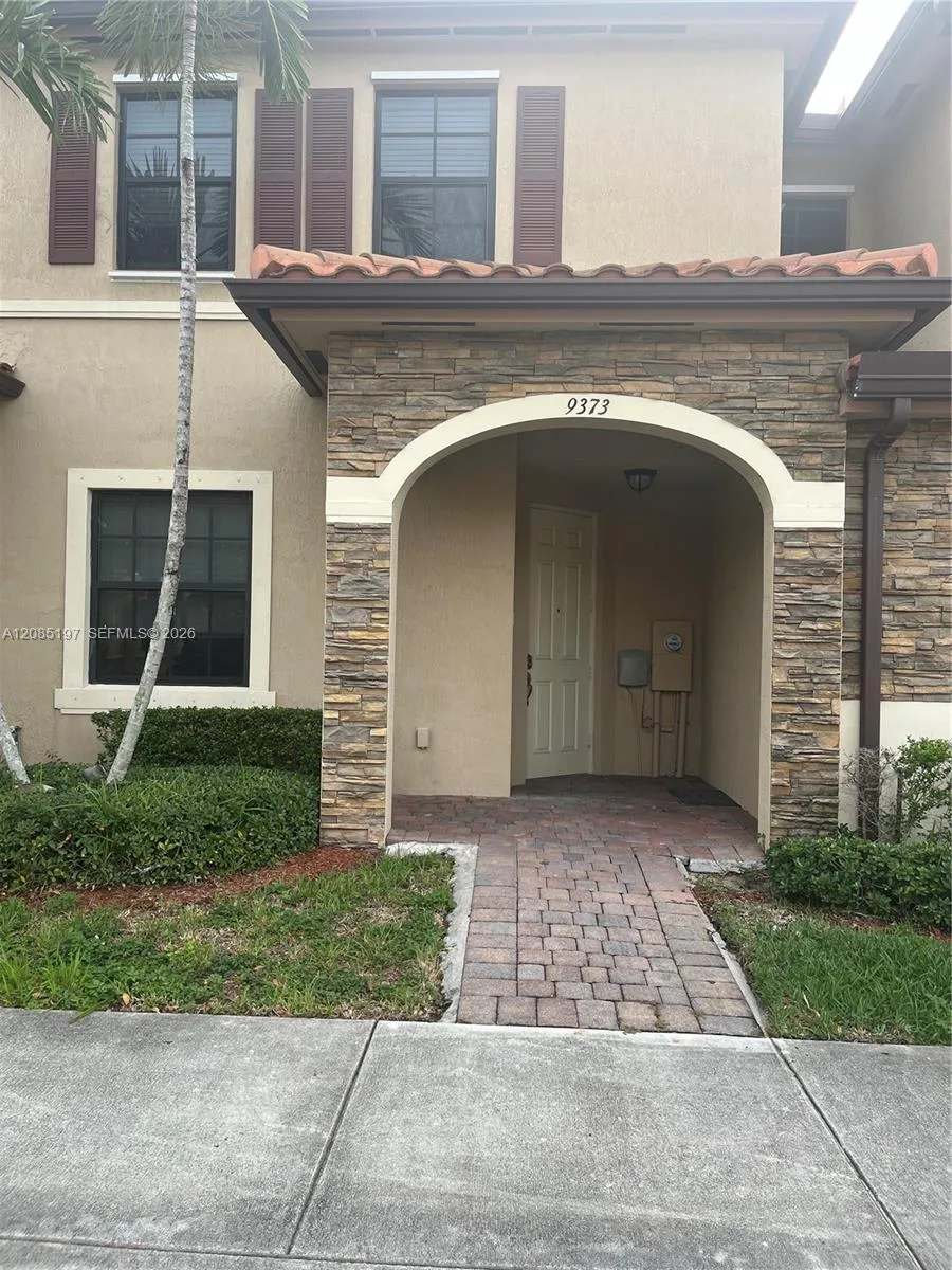 9373 W 33rd Way # 9373, Hialeah, FL 33018