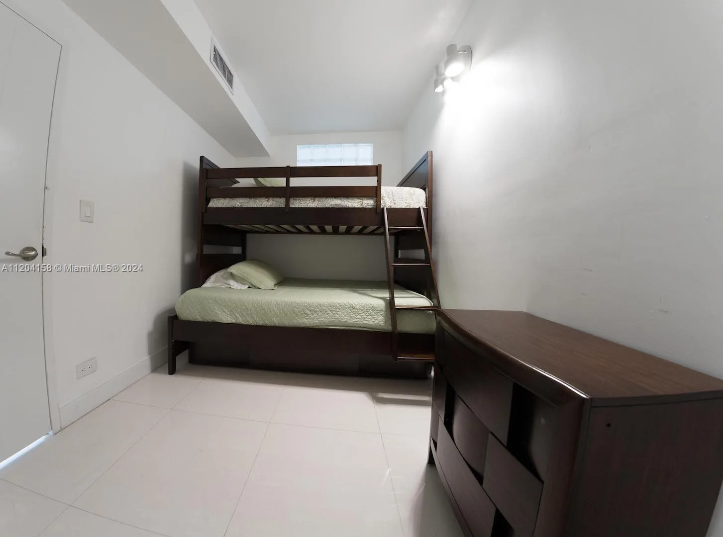 5601 Collins Ave # 1603, Miami Beach, FL 33140 photo 13