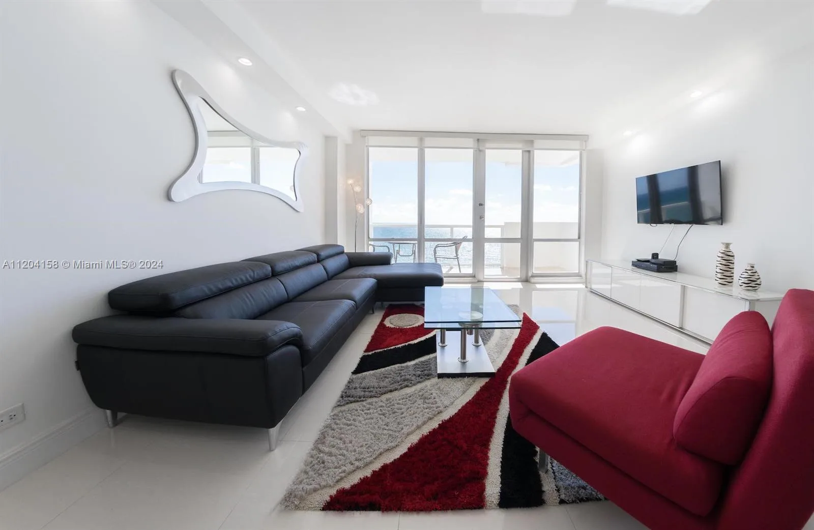 5601 Collins Ave # 1603, Miami Beach, FL 33140 photo 2