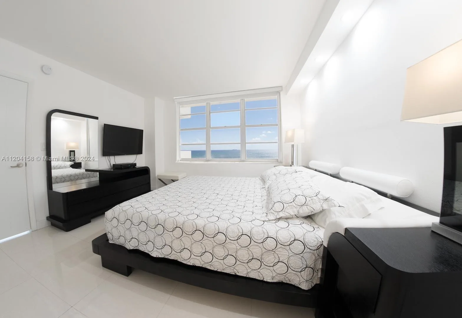 5601 Collins Ave # 1603, Miami Beach, FL 33140 photo 4