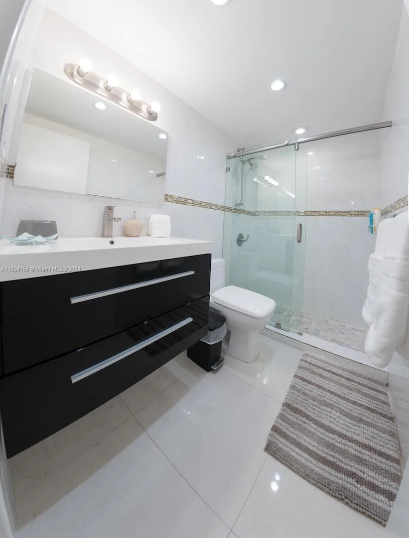 5601 Collins Ave # 1603, Miami Beach, FL 33140 photo 6