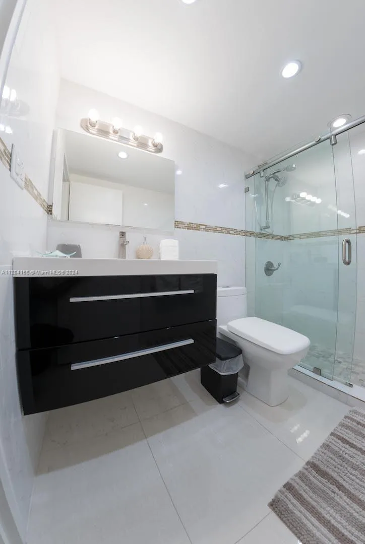 5601 Collins Ave # 1603, Miami Beach, FL 33140 photo 8